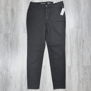 Women's NWT Black Curvy Skinny Mid Rise Jeans Size 12 Long